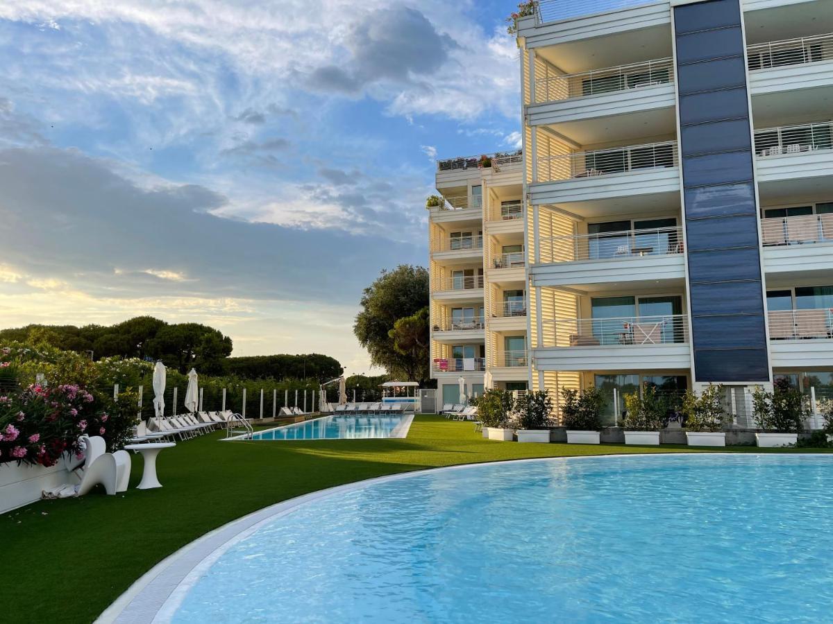 Aparthotel Marina Official