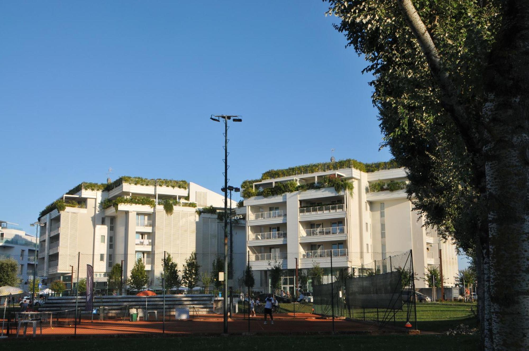 Marina Official Aparthotel 3*